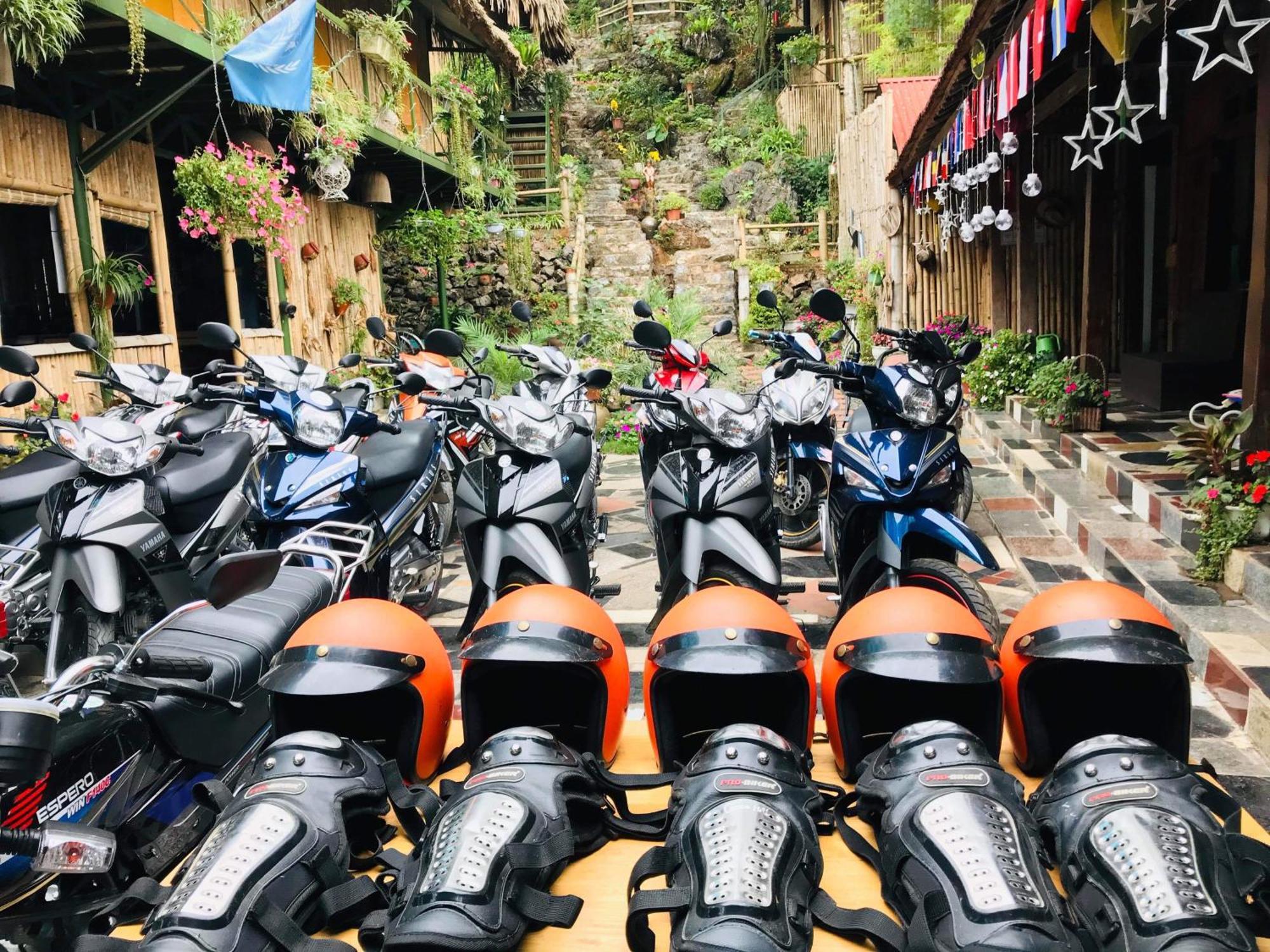 Green Hill Hostel&Tour Ha Giang Buitenkant foto