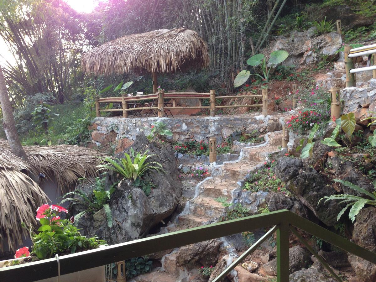 Green Hill Hostel&Tour Ha Giang Buitenkant foto
